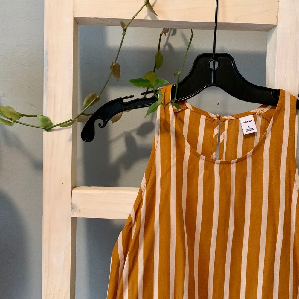 Sleeveless top